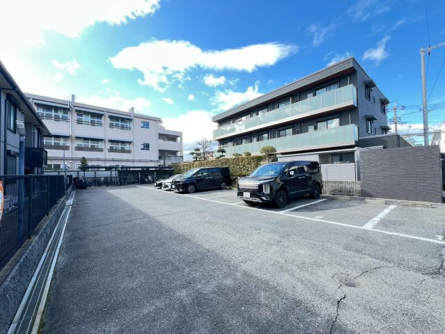 レナ水尾の周辺