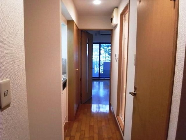 日神パレステージ音羽の玄関