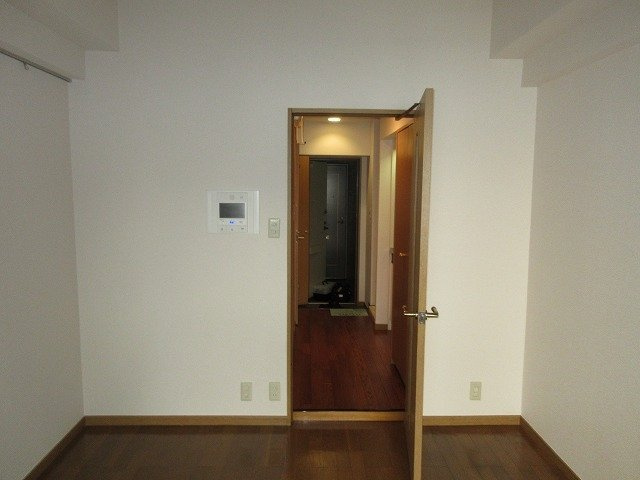 日神パレステージ音羽の洋室