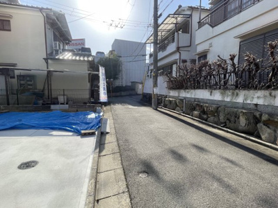 【前面道路含む現地写真】 | 川西市長尾町新築戸建 | 車通りの少ない前面道路なので、駐車も楽々♪