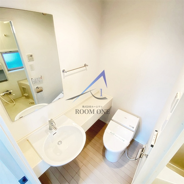 イルマーレの洗面所|独立洗面台です。