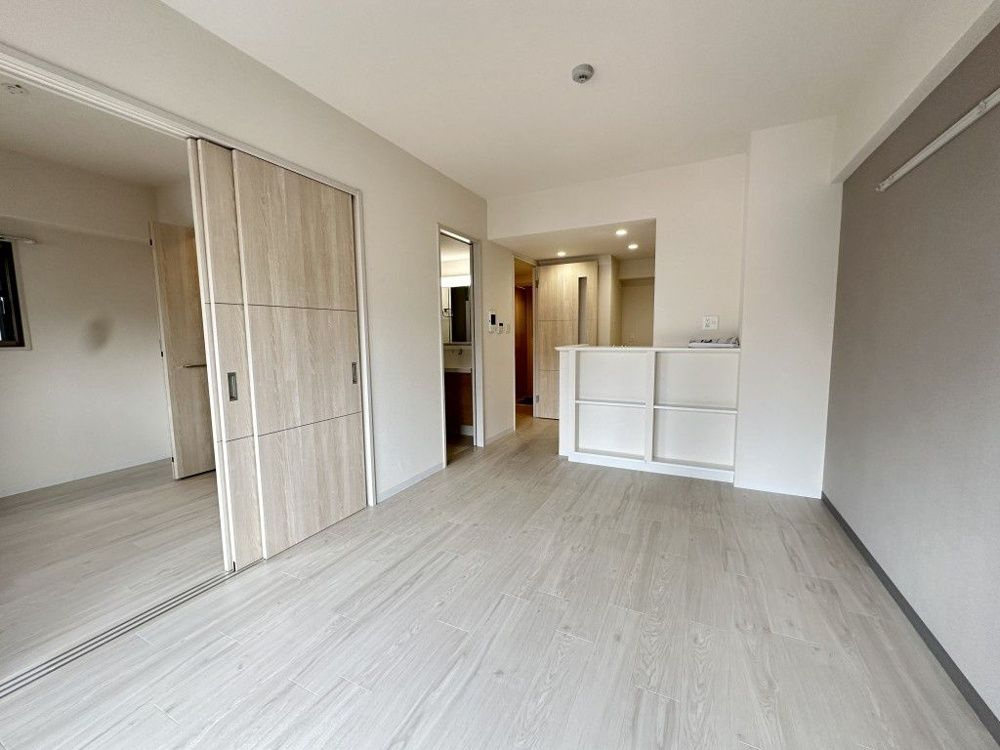 Arôme梅田の居間・リビング