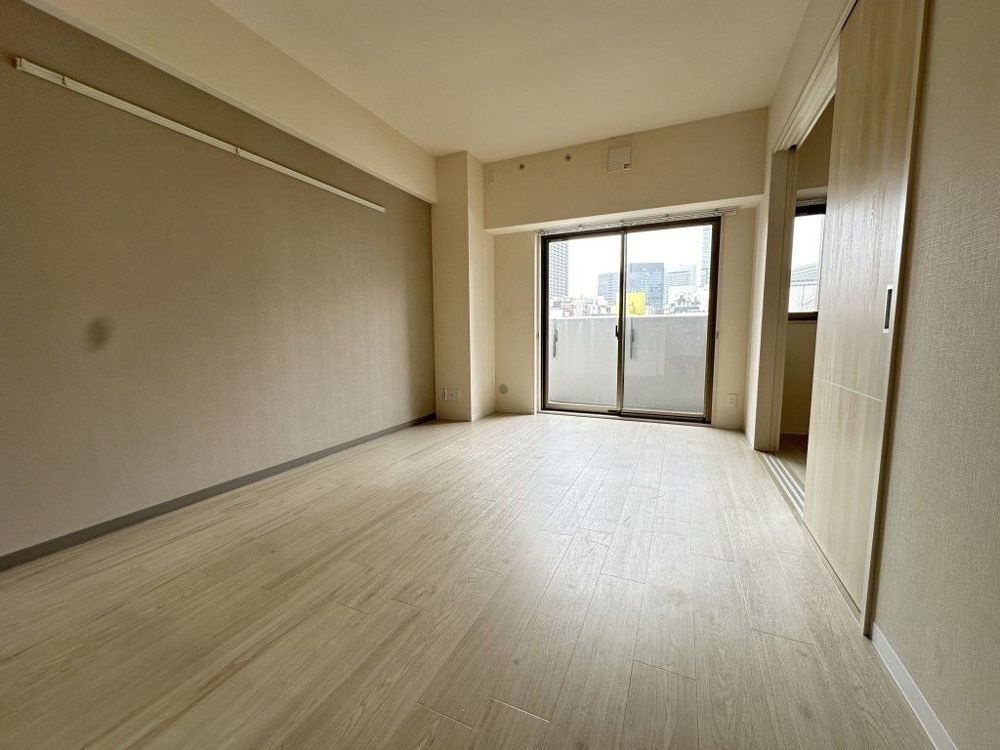 Arôme梅田の居間・リビング