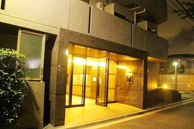 ルーブル野方伍番館のエントランス|エントランス