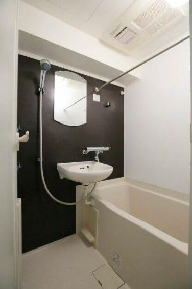 ルーブル野方伍番館の浴室|シックでオシャレなバスルーム☆（同一仕様写真）