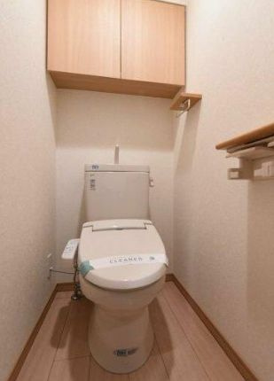 ルーブル野方伍番館のトイレ|上部収納があるトイレルーム☆（同一仕様写真）