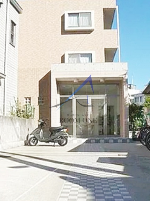 メゾンフローレのエントランス|エントランスです。