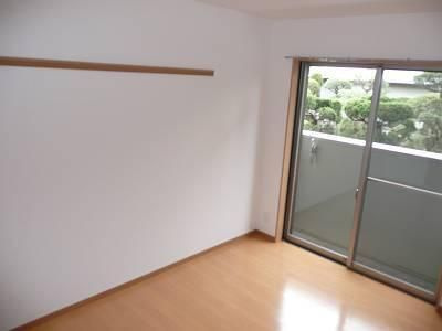 サンフィット(E-074)の寝室