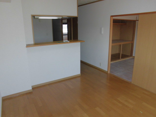 熊本市中央区八王寺町の賃貸マンションの居間・リビング