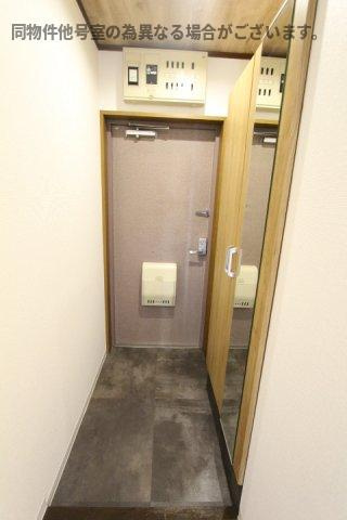 マンション桂の玄関