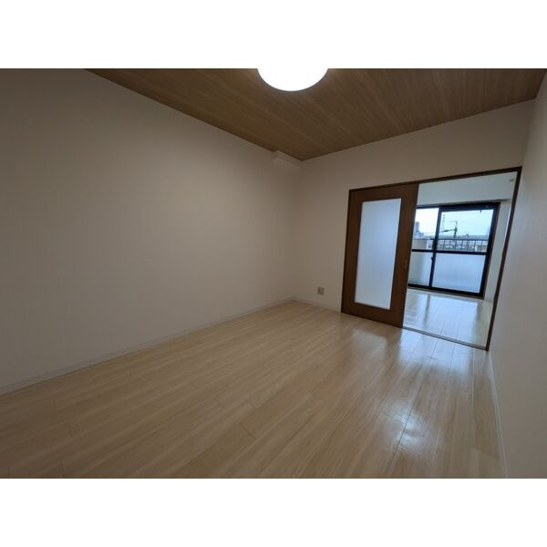 マンション桂の寝室