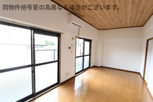 マンション桂の居間・リビング