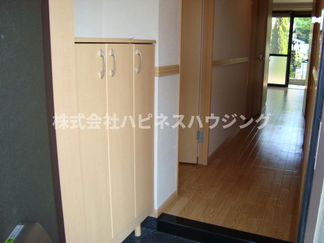 Ａ・ＨコンフォータブルＡ棟の玄関|玄関