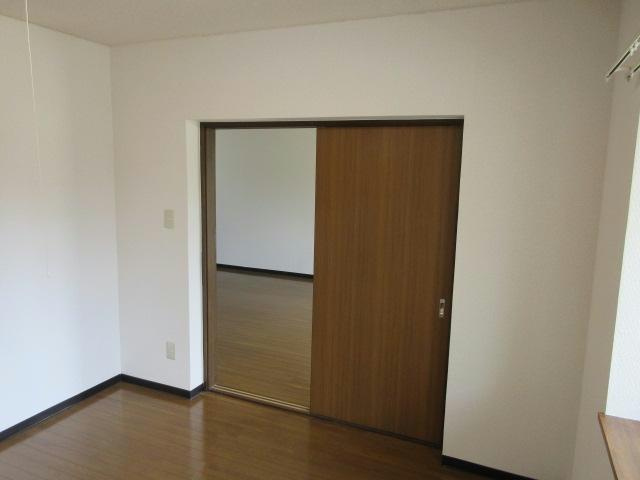 クレセールの洋室