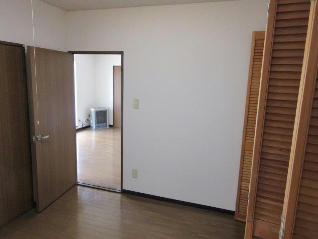 クレセールの洋室