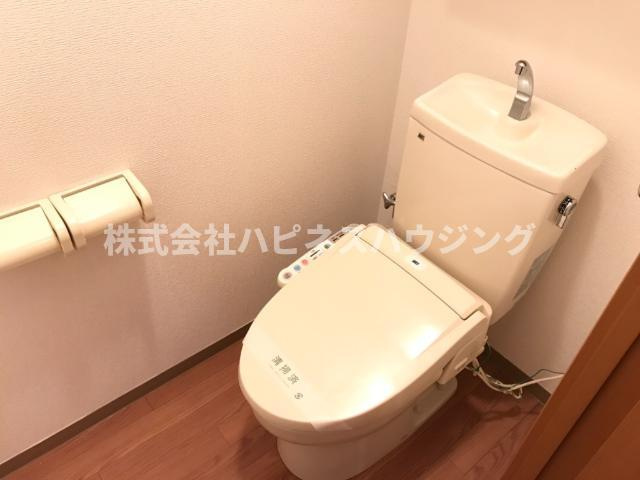 クレメント駒木Ｃのトイレ|シャワー付トイレ