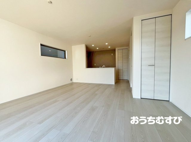 春日井市熊野桜佐区画整理(全2棟)の居間・リビング