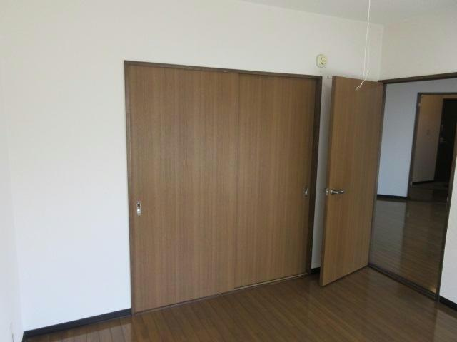 クレセールの洋室