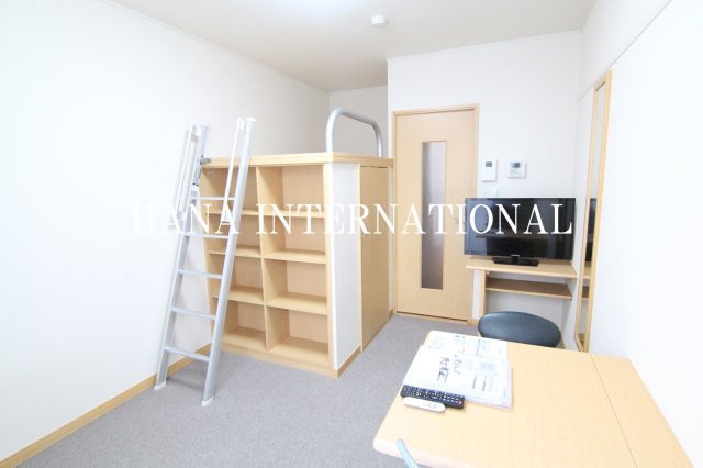 レオパレス沼南７の居間・リビング