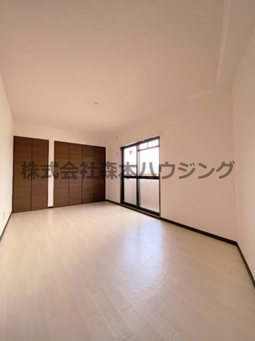 【洋室】 | 　シャトー東寝屋川 | ゆったりした洋室です