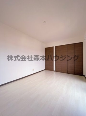 【洋室】 | 　シャトー東寝屋川 | お子さんのいるうちは子供部屋に使ってはいかがでしょうか