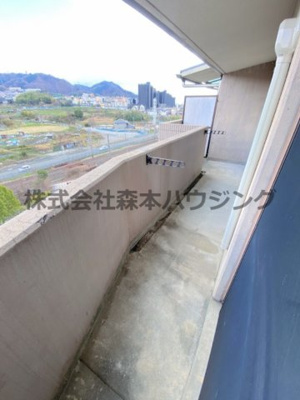 【バルコニー】 | 　シャトー東寝屋川 | 広々としたメインバルコニーです