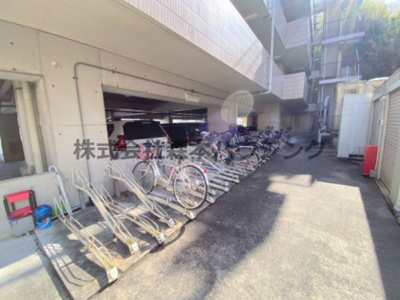 【その他共用部分】 | 　シャトー東寝屋川 | 駐輪場です
