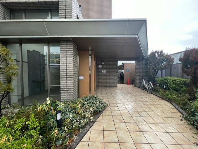 大井路のエントランス