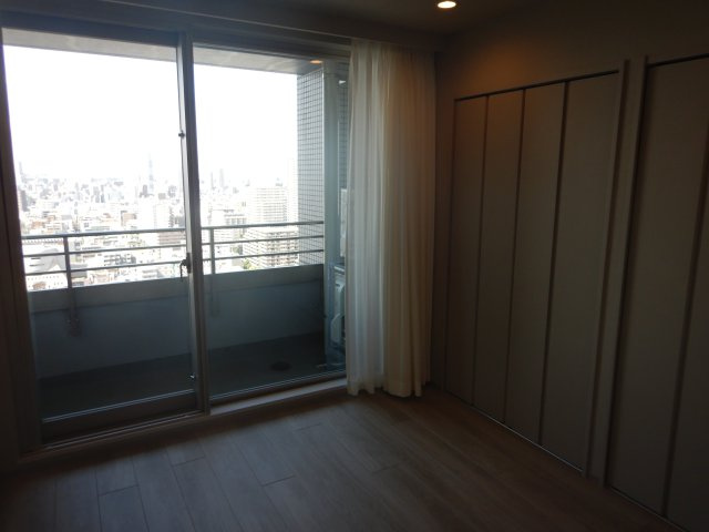 ブリリアタワー東京の洋室
