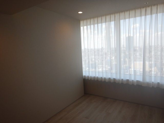 ブリリアタワー東京の洋室