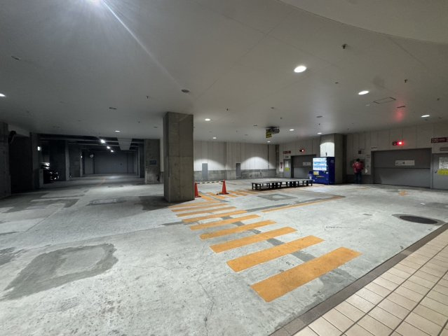 ブリリアタワー東京の駐車場