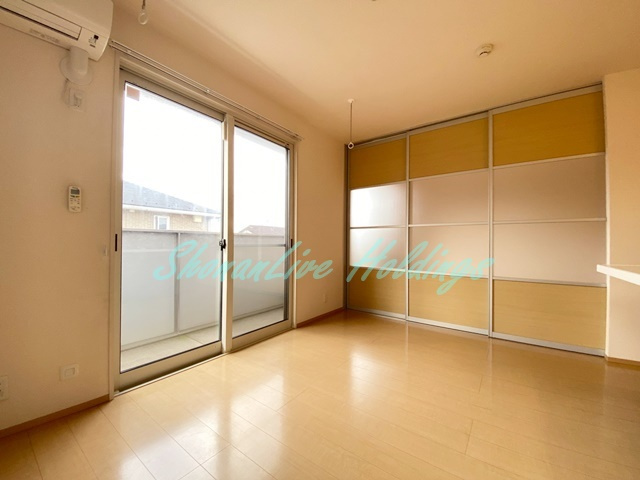 ディアベルジュ湘南台　参番館の居間・リビング|使いやすいリビングになります♪