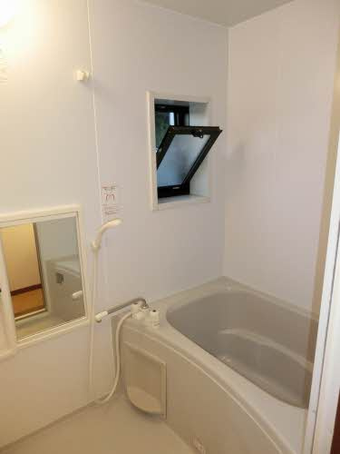 メゾン・Papier B棟の浴室