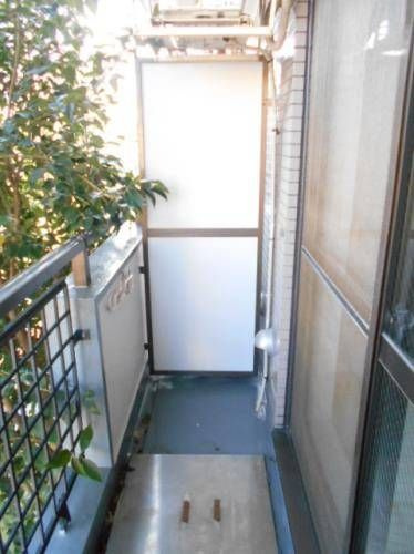 ジュネパレス市川第１７のバルコニー