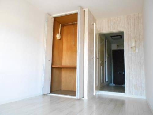 ジュネパレス市川第１７の居間・リビング