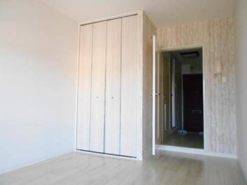 ジュネパレス市川第１７の寝室