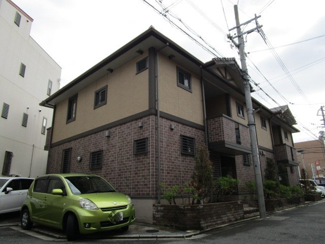 アウラ千里丘の外観