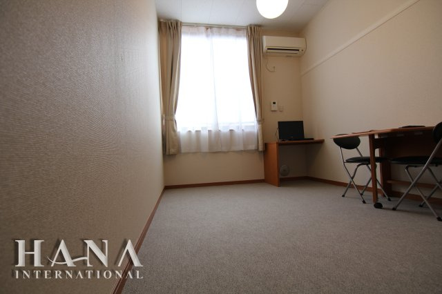 メゾンドウエストの居間・リビング