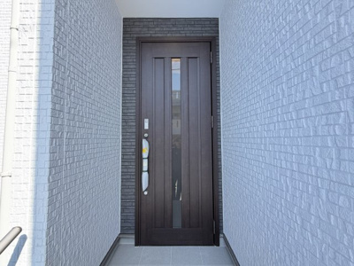 【玄関】 | 浦添市牧港（限定1棟） | ※同仕様写真です