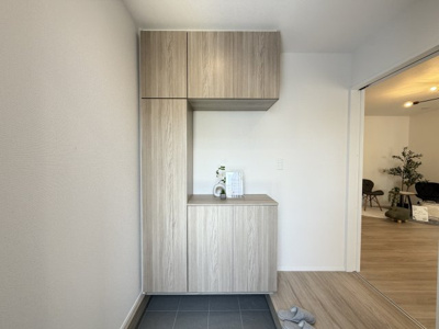 【玄関】 | 浦添市牧港（限定1棟） | ※同仕様写真です