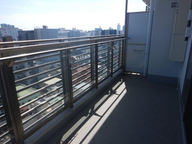 ASAKUSA TOWERのバルコニー