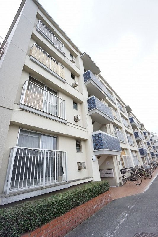福岡市早良区南庄４丁目の賃貸マンションの外観