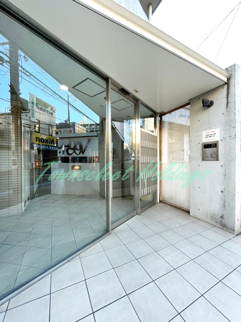 大和市大和東１丁目の賃貸マンションのエントランス