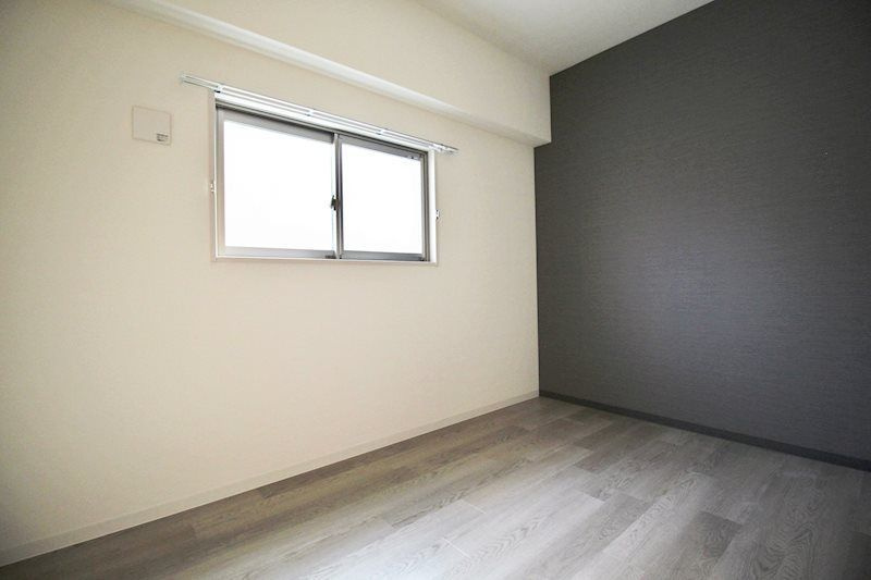 urbano iris（ウルバーノイリス）の洋室