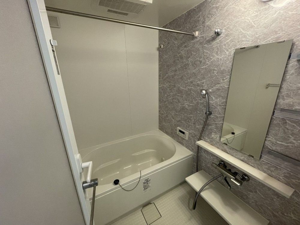 urbano iris（ウルバーノイリス）の浴室