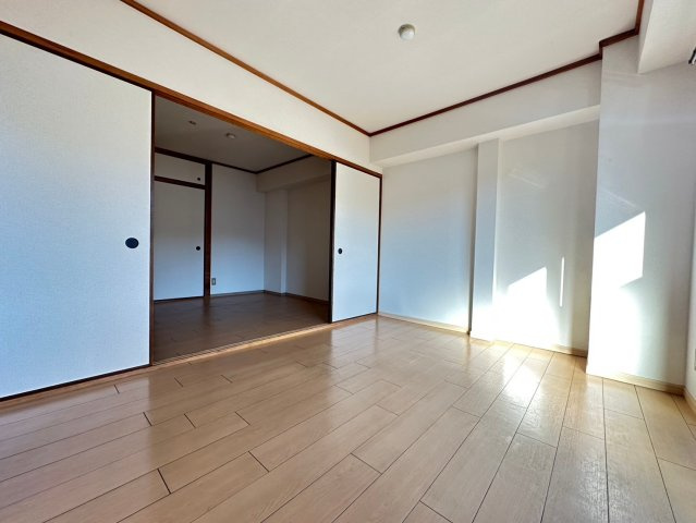 エクセル樋下の洋室