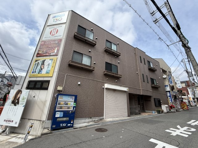 ブルーム関大前の外観