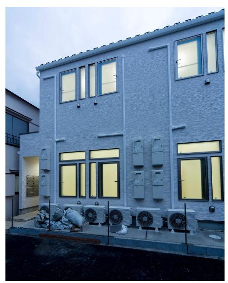 足立区千住寿町のアパートのエントランス