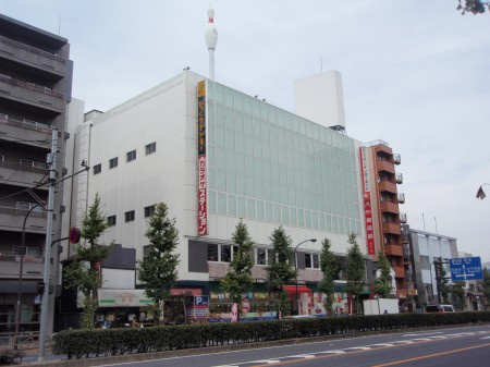 足立区千住寿町のアパートの周辺