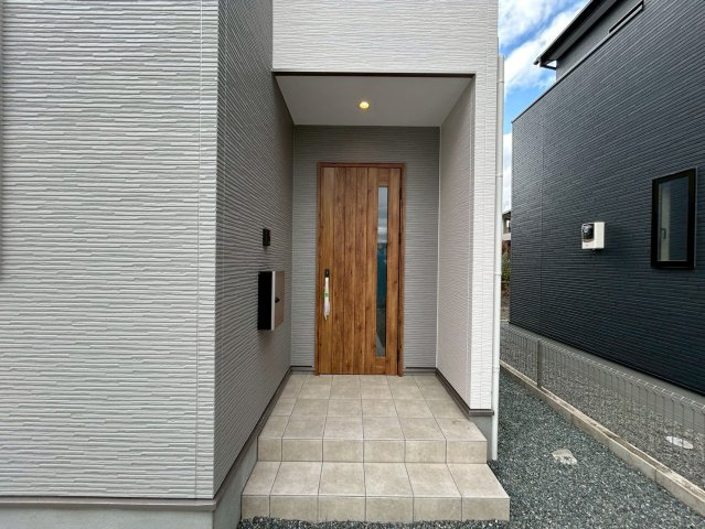 【玄関】 | 南区元三町1丁目9号棟　新築戸建て